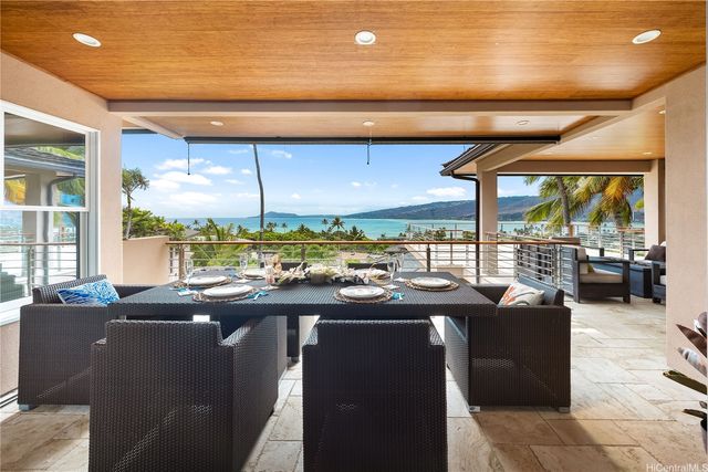 278 Makaweli Place, Honolulu, HI 96825