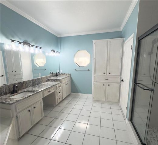 7725 LAKE BAYKAL Dr, Corpus Christi, TX 78414