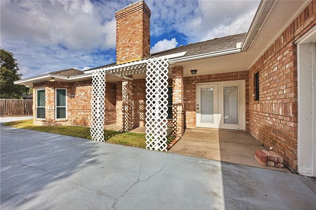 7725 LAKE BAYKAL Dr, Corpus Christi, TX 78414