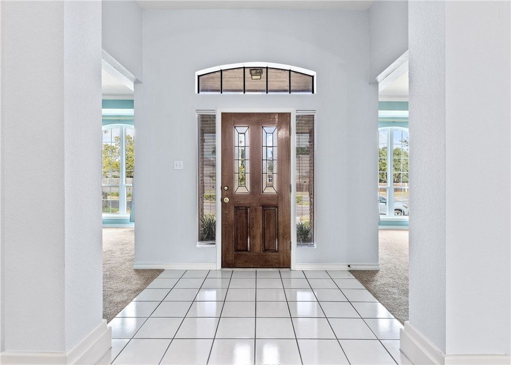 7725 LAKE BAYKAL Dr, Corpus Christi, TX 78414 — photo 4