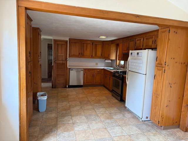 6 Leland Rd, Marshfield, MA 02050