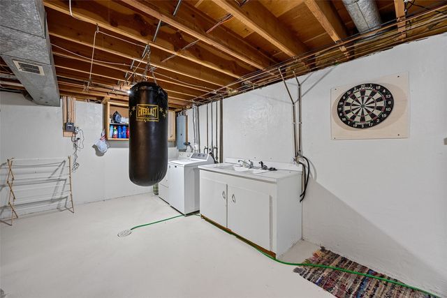1805 Country Club Drive, Marion, IA 52302
