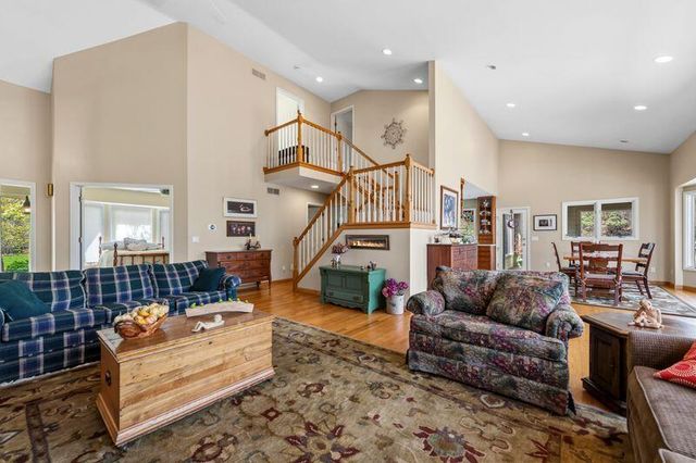 5990 Lynne Hollow Drive, Commerce Twp, MI 48382