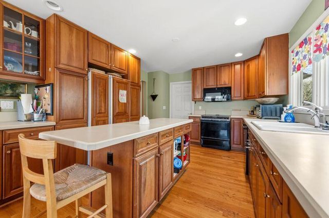 5990 Lynne Hollow Drive, Commerce Twp, MI 48382