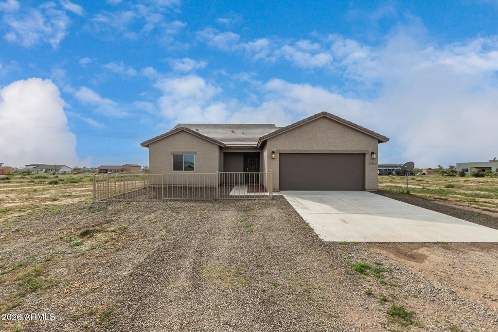 21315 W OCUPADO Drive, Wittmann, AZ 85361