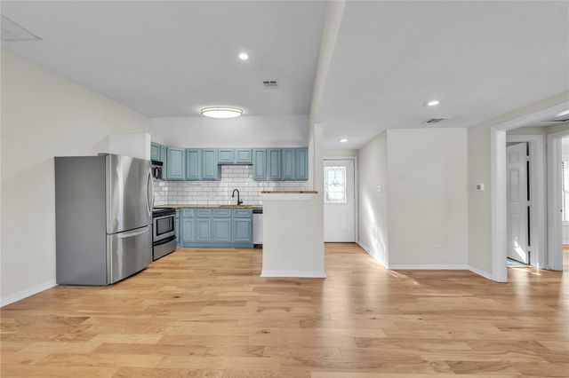 2403 S 3rd ST, Austin, TX 78704