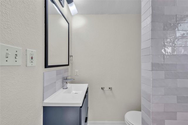 2403 S 3rd ST, Austin, TX 78704