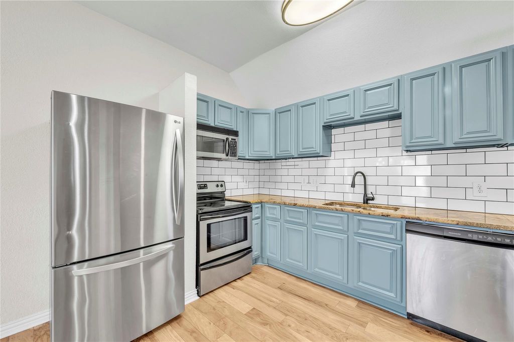 2403 S 3rd ST, Austin, TX 78704