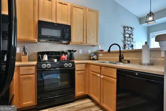 151 Spring Way Square, Canton, GA 30114