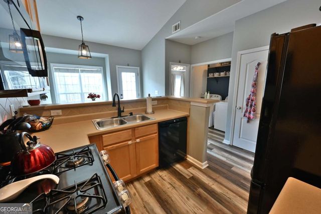 151 Spring Way Square, Canton, GA 30114