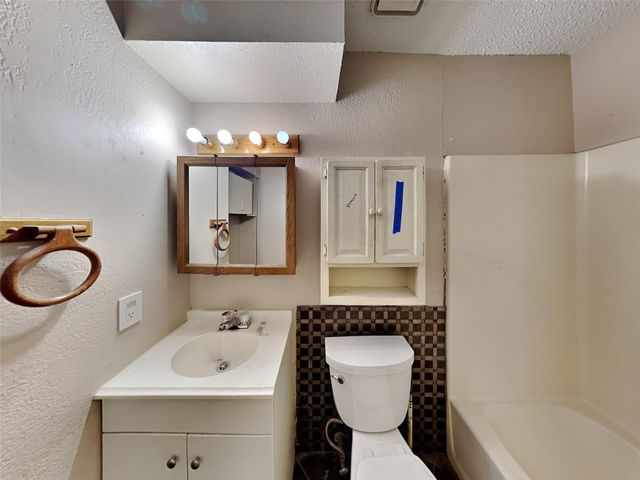 2613 34th Avenue N, Texas City, TX 77590