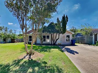 2613 34th Avenue N, Texas City, TX 77590