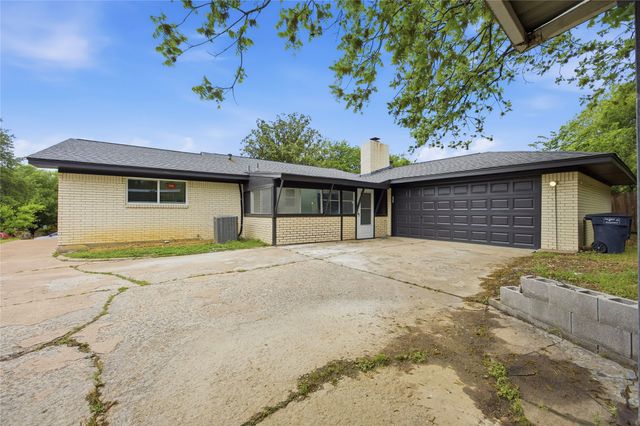 3013 Conejos Drive, Fort Worth, TX 76116