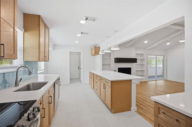 3013 Conejos Drive, Fort Worth, TX 76116