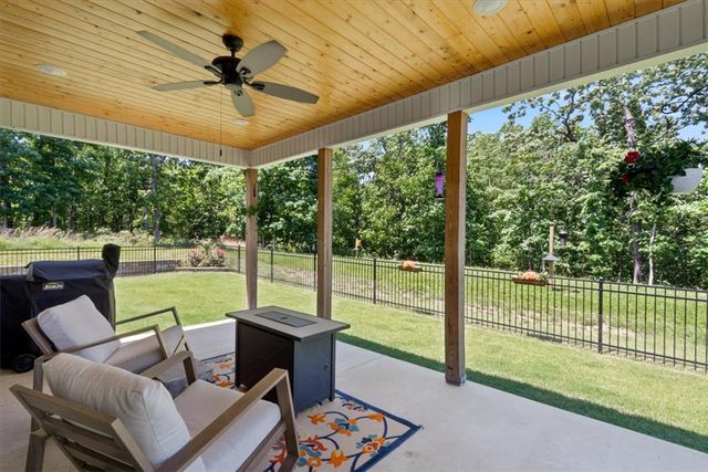 13 Carsaig Circle, Bella Vista, AR 72715