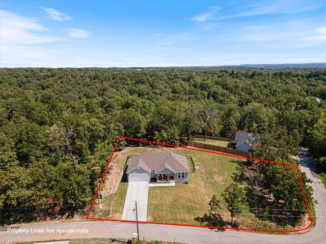 13 Carsaig Circle, Bella Vista, AR 72715