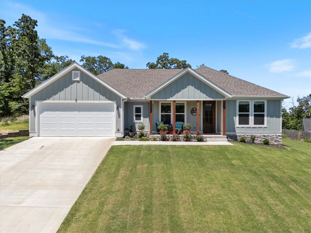 13 Carsaig Circle, Bella Vista, AR 72715