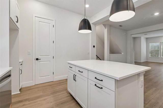 6605 N NEBRASKA AVENUE 20, Tampa, FL 33604