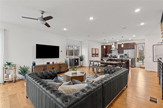 157 W Martin Luther King Jr Boulevard, Fayetteville, AR 72701