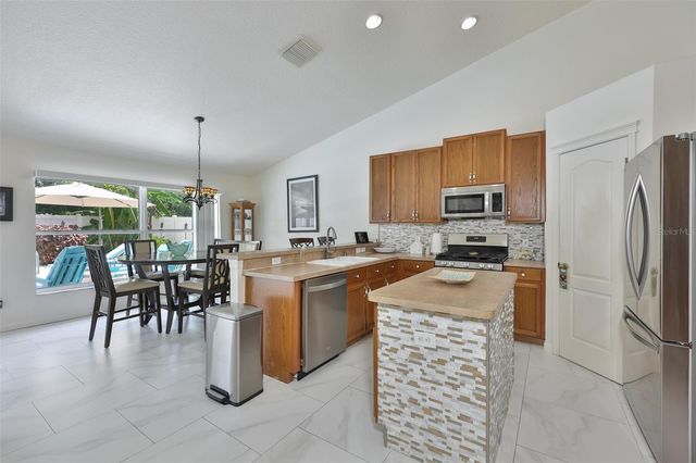 7613 NOTTINGHILL SKY DRIVE, Apollo Beach, FL 33572