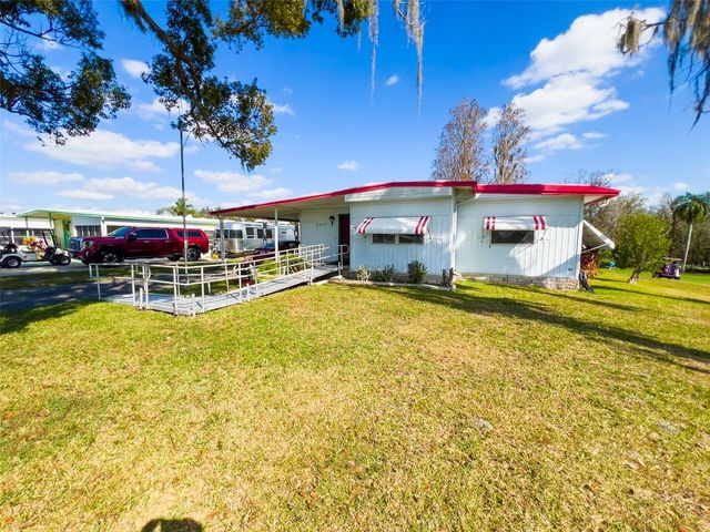 29129 JOHNSTON ROAD 2557, Dade City, FL 33523