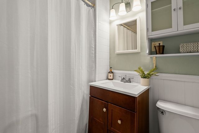 1 Clayton St 1, Watertown, MA 02472