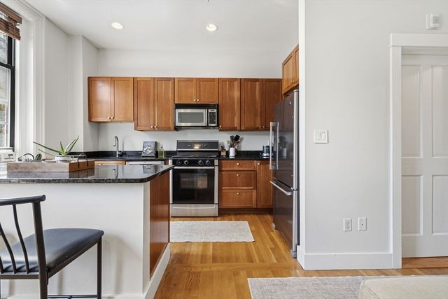 32 Yarmouth St 2, Boston, MA 02116