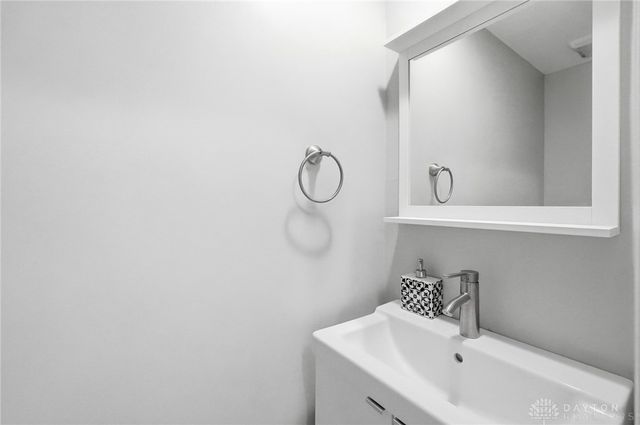 241 Orchard Drive, Oakwood, OH 45419