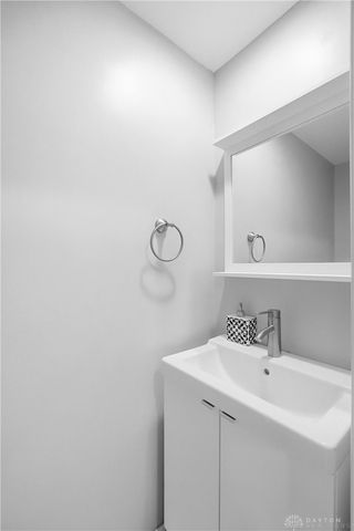 241 Orchard Drive, Oakwood, OH 45419