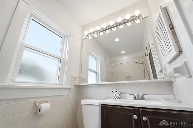 241 Orchard Drive, Oakwood, OH 45419