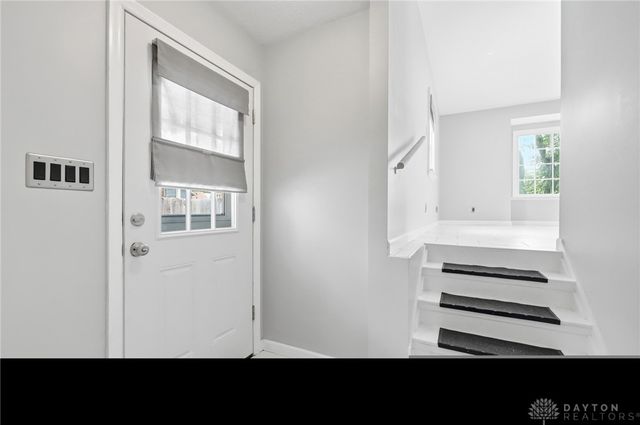 241 Orchard Drive, Oakwood, OH 45419