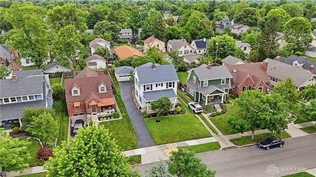 241 Orchard Drive, Oakwood, OH 45419