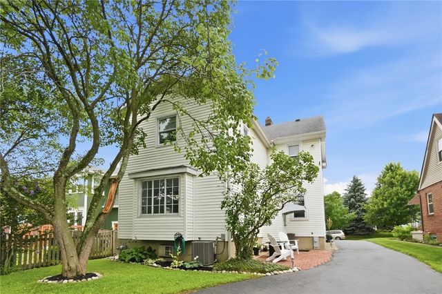 241 Orchard Drive, Oakwood, OH 45419