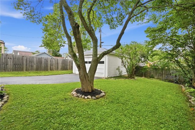 241 Orchard Drive, Oakwood, OH 45419