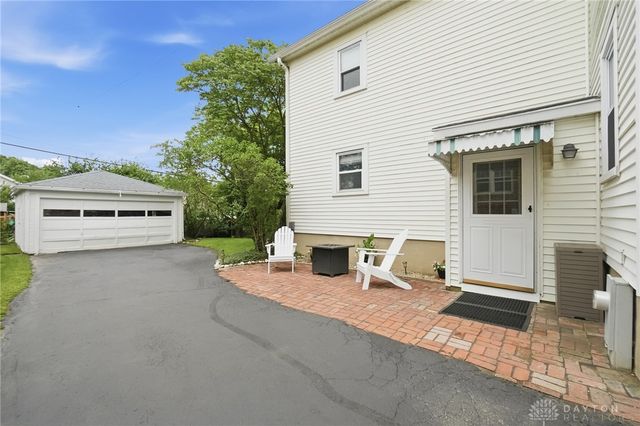 241 Orchard Drive, Oakwood, OH 45419