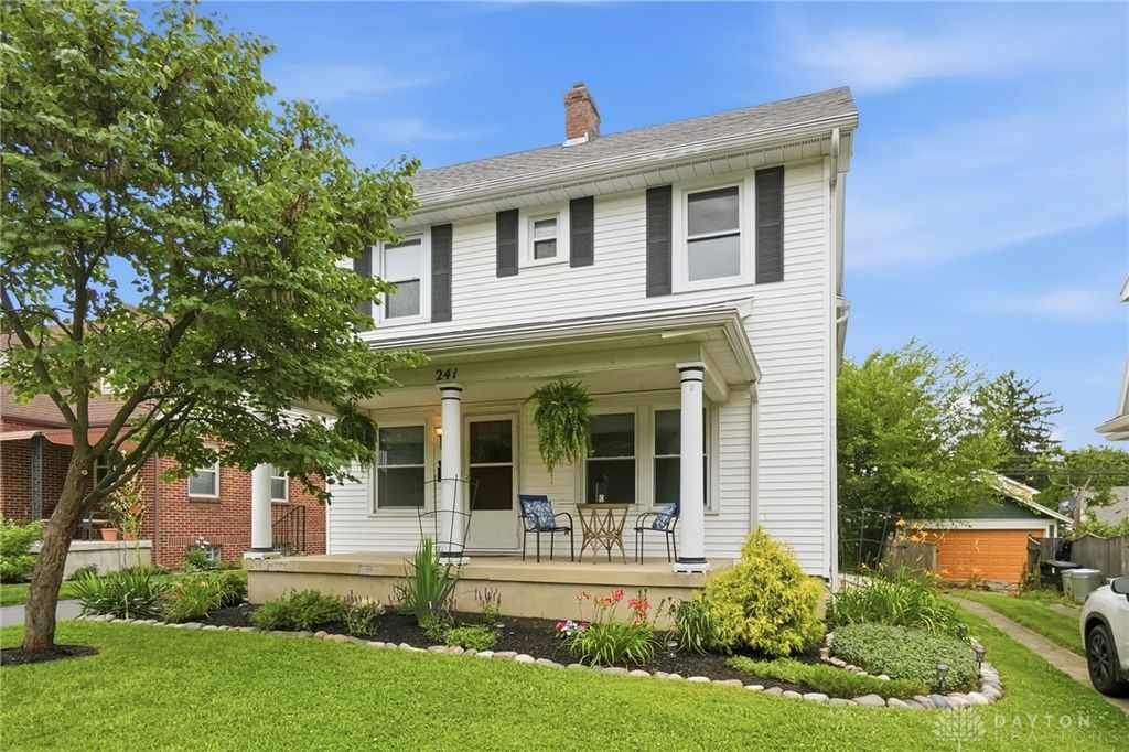 241 Orchard Drive, Oakwood, OH 45419