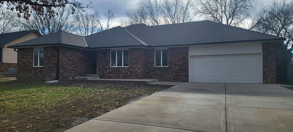 1401 E Evergreen, Derby, KS 67037