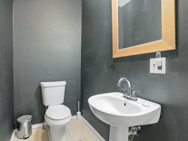 7118 S Indiana Avenue, Chicago, IL 60619