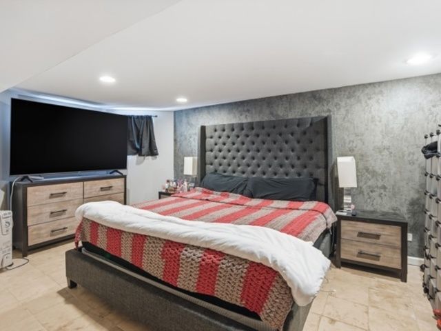 7118 S Indiana Avenue, Chicago, IL 60619