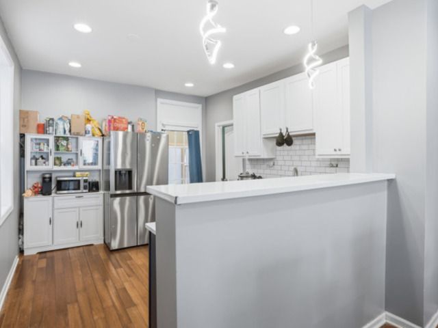 7118 S Indiana Avenue, Chicago, IL 60619