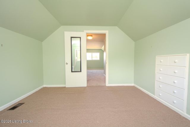 3143 Commander Dr, Louisville, KY 40220