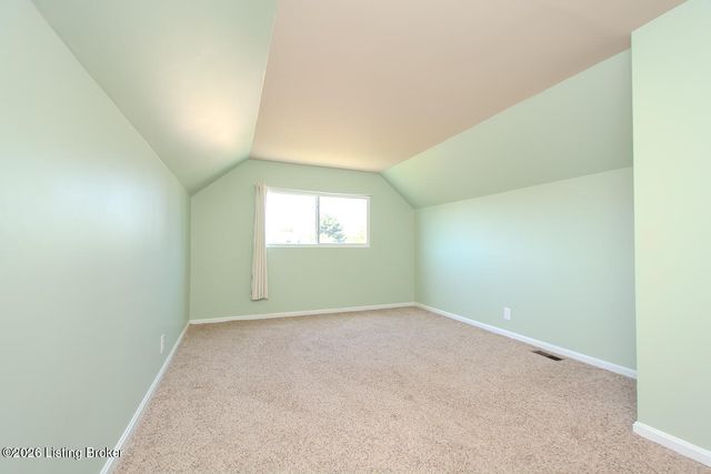 3143 Commander Dr, Louisville, KY 40220