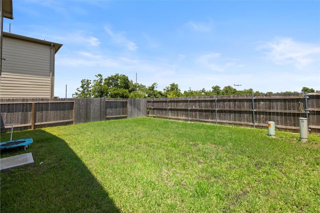 7323 Heath Knoll Lane, Houston, TX 77075