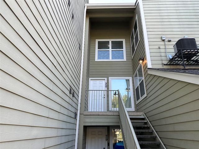 30 April Point Drive S, Conroe, TX 77356