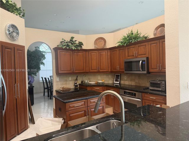 2733 Meadowood Drive, Weston, FL 33332