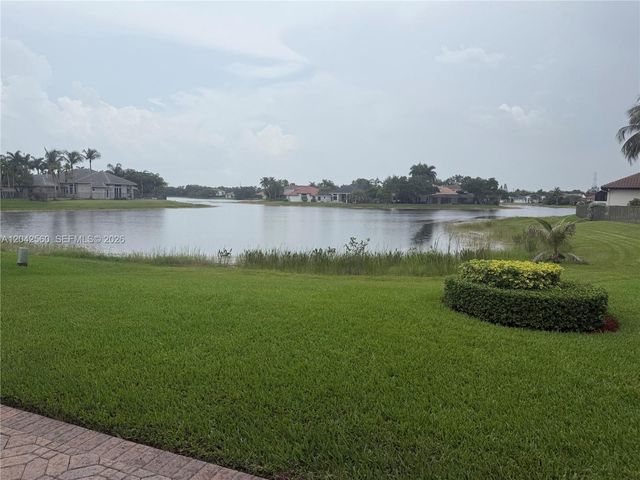 2733 Meadowood Drive, Weston, FL 33332