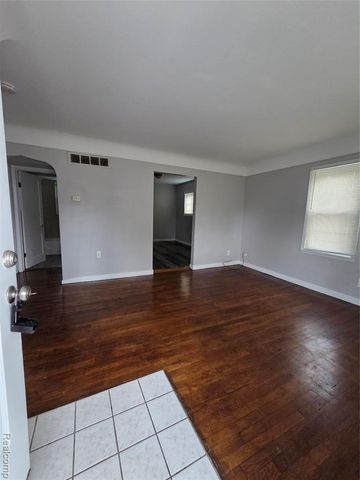 5852 Beech Daly Road, Taylor, MI 48180