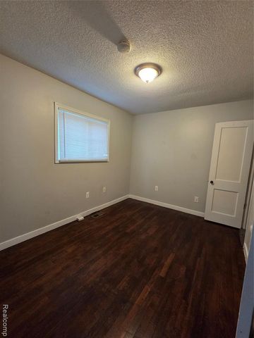 5852 Beech Daly Road, Taylor, MI 48180