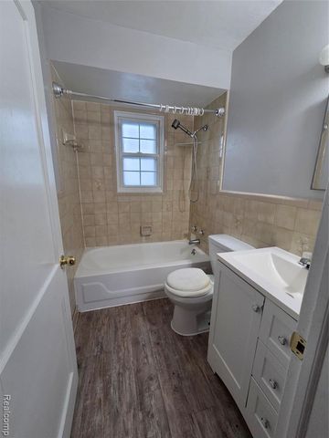 5852 Beech Daly Road, Taylor, MI 48180