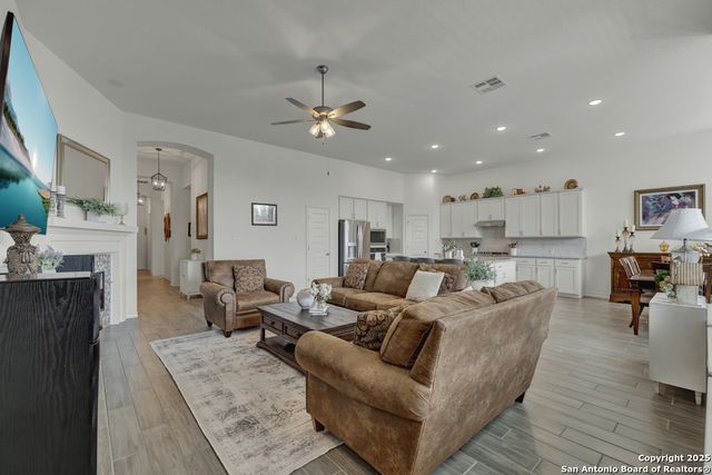 3121 Alnwick Park, Bulverde, TX 78163
